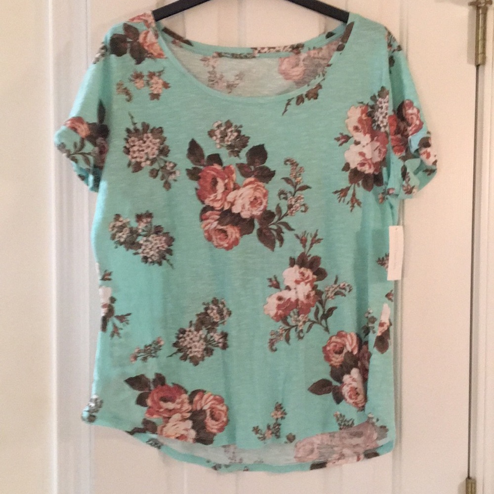 NWT New York & Company Floral Tee